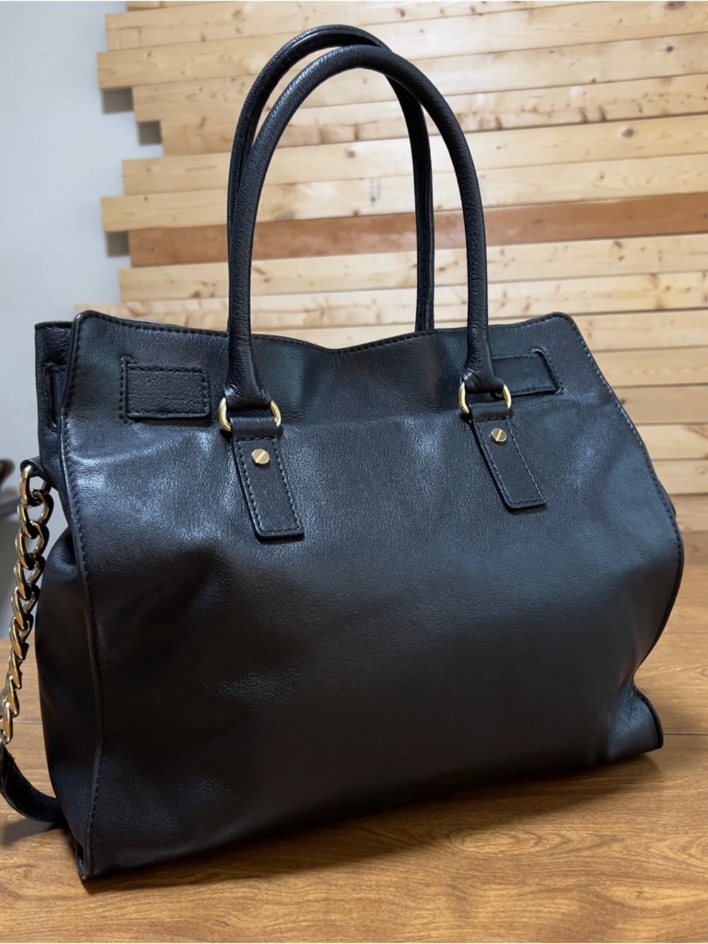 Michael Kors Hamilton Black Leather Goldtone Hardware Large Luggage Shoulder Bag - Picture 4 of 12